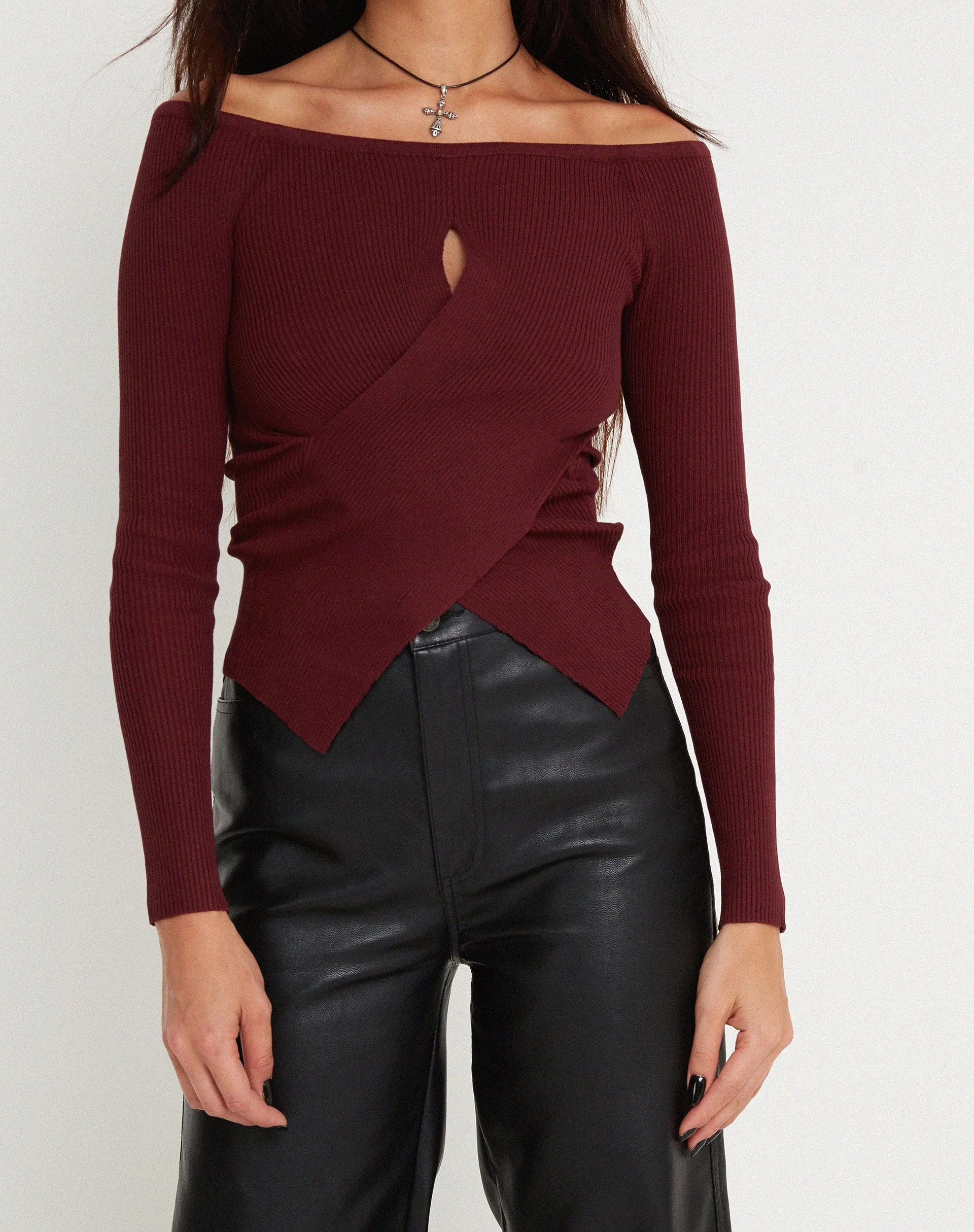 Amandari Bardot Long Sleeve Top in Marron - Image 5