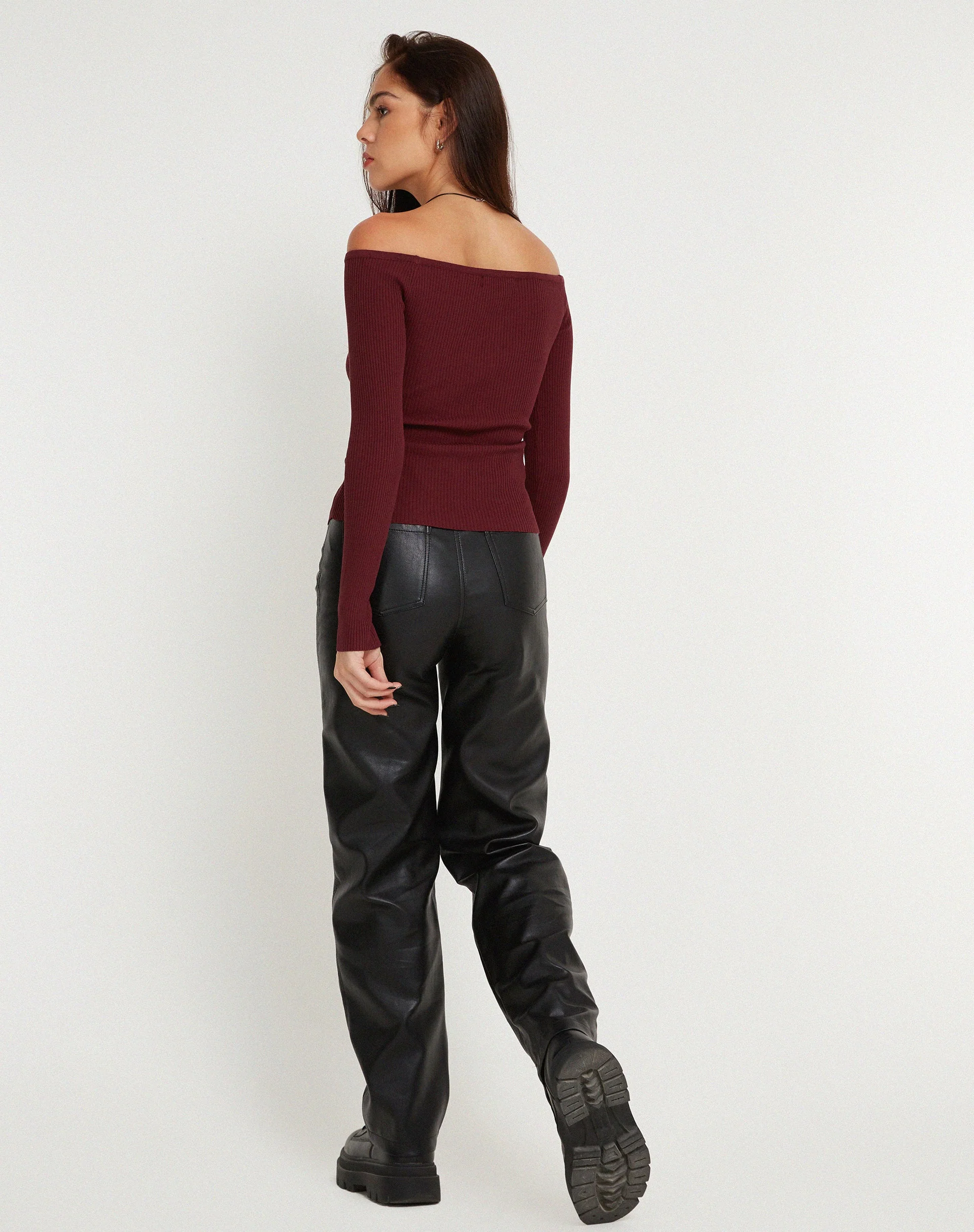 Amandari Bardot Long Sleeve Top in Marron - Image 7