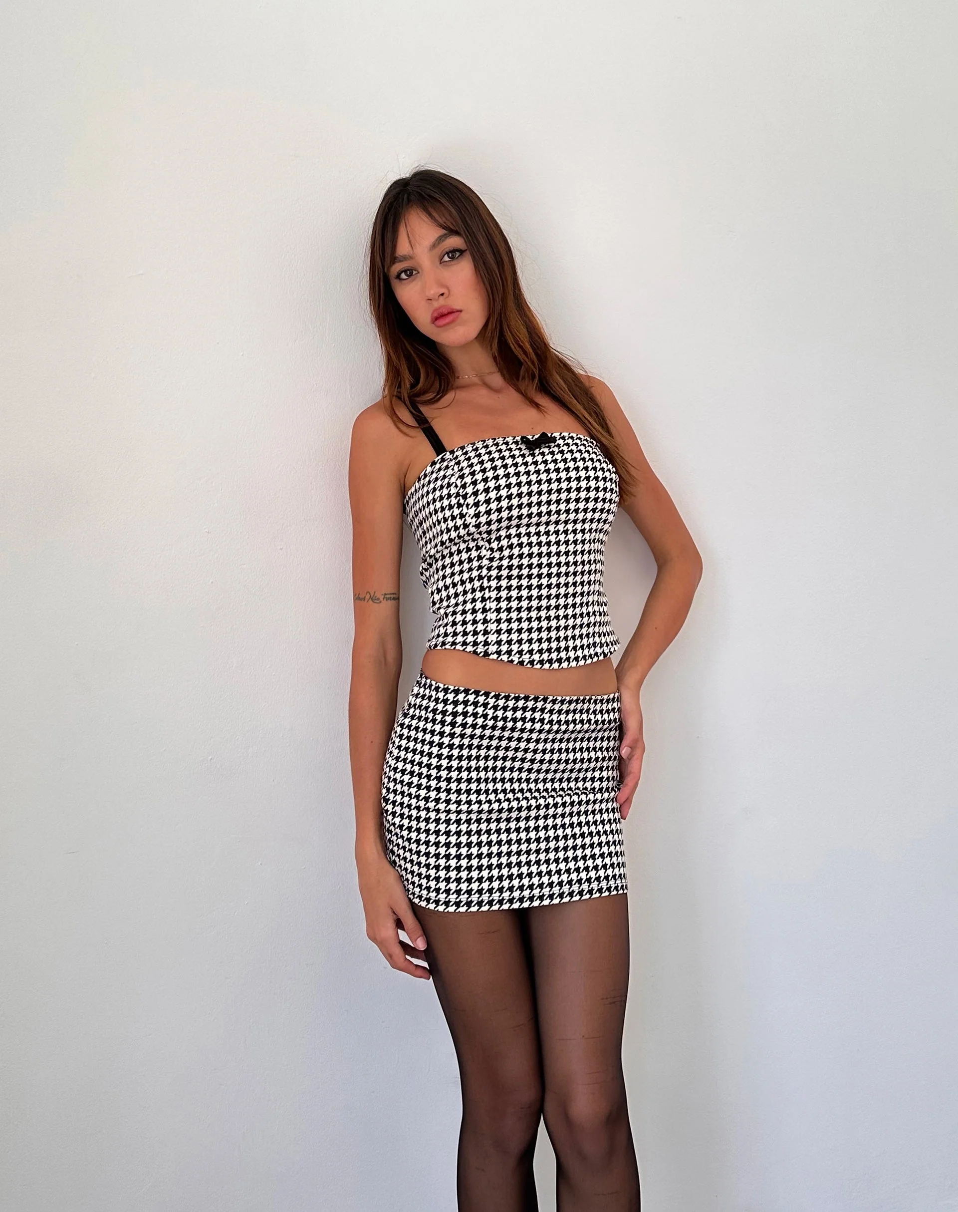 Bebeka Micro Mini Skirt in Monochrome Dogtooth - Image 4