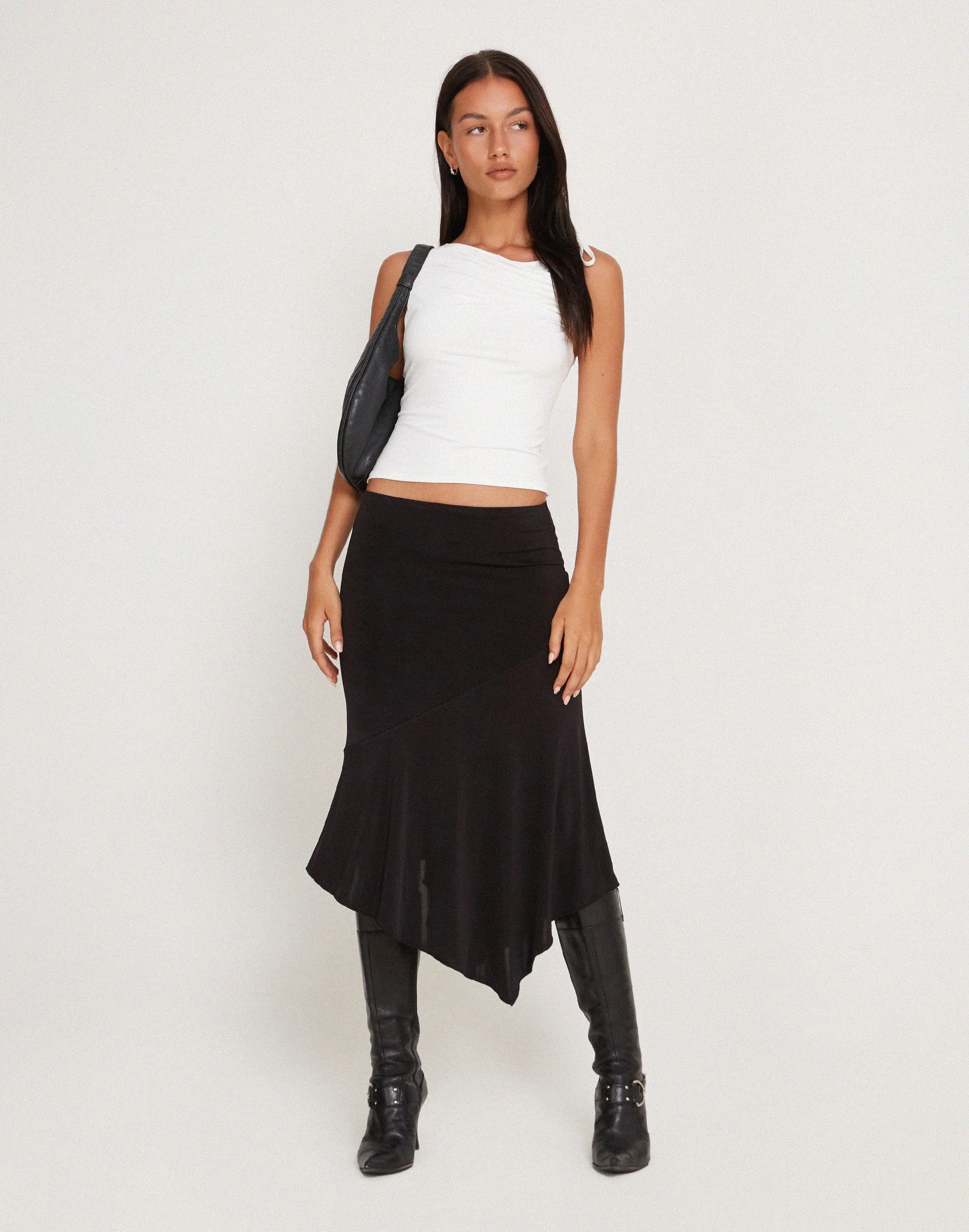 Cinta Low Rise Midi Skirt in Black - Image 4