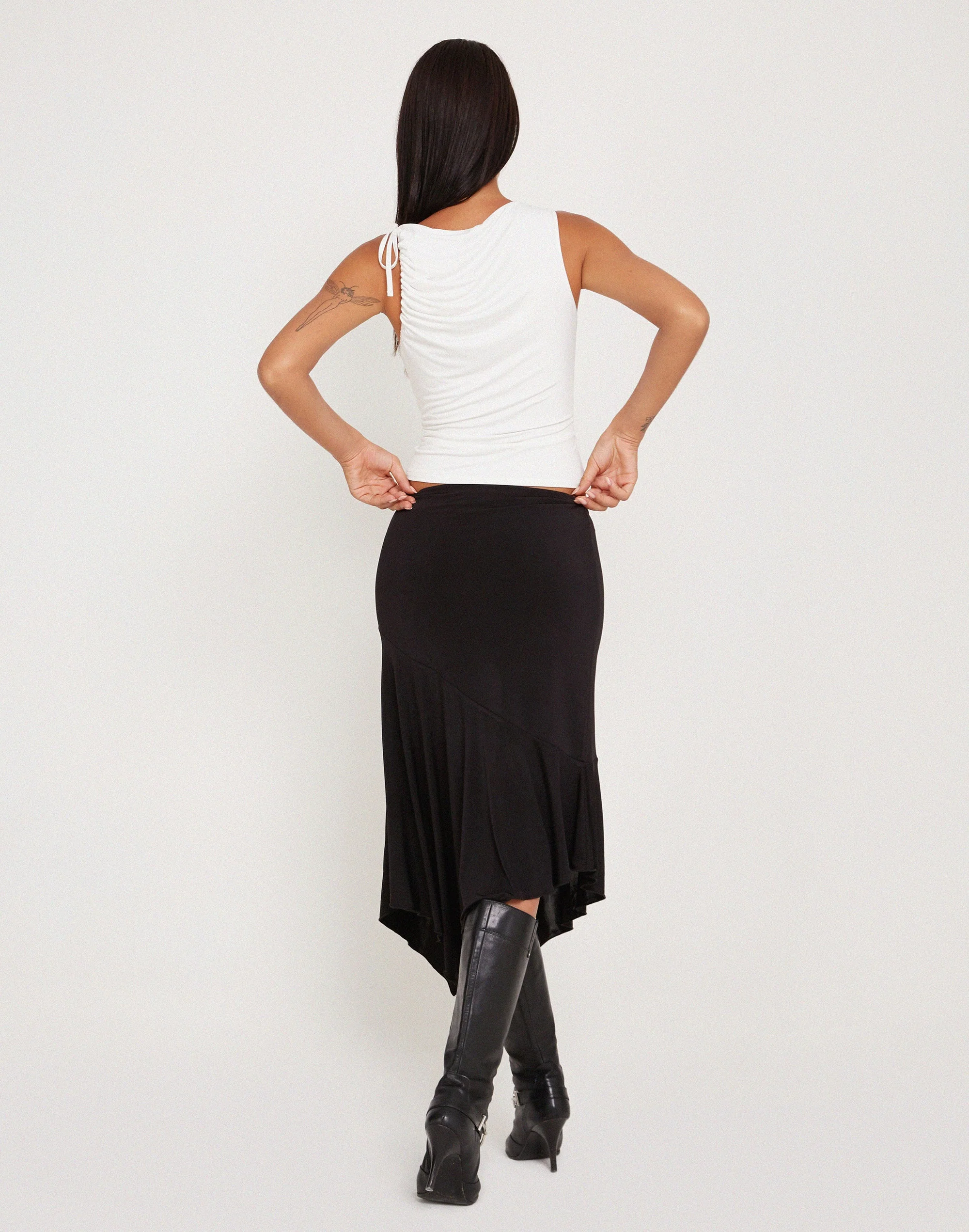 Cinta Low Rise Midi Skirt in Black - Image 5