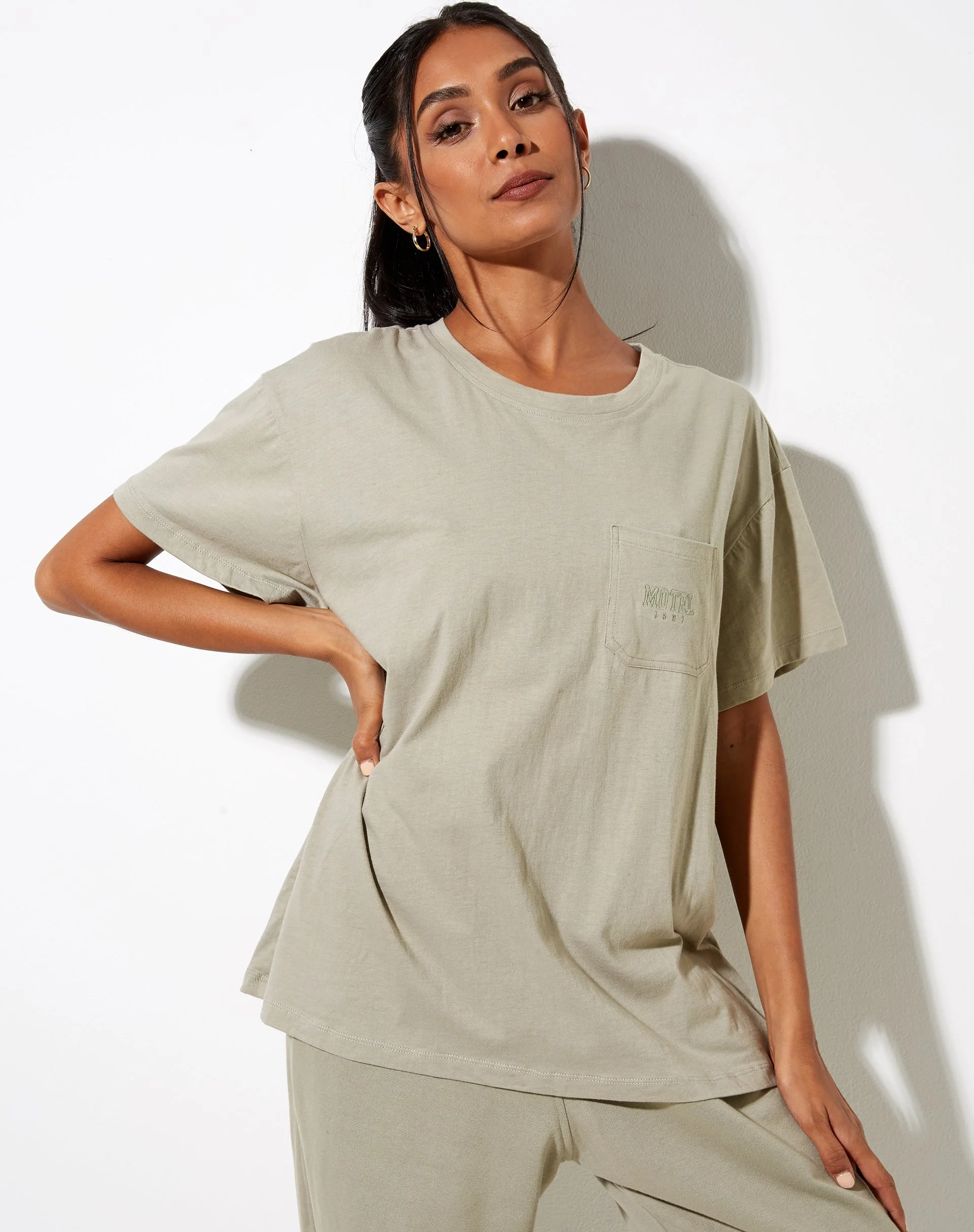 Cloete Tee in London Fog Motel 1997 Embro - Image 3