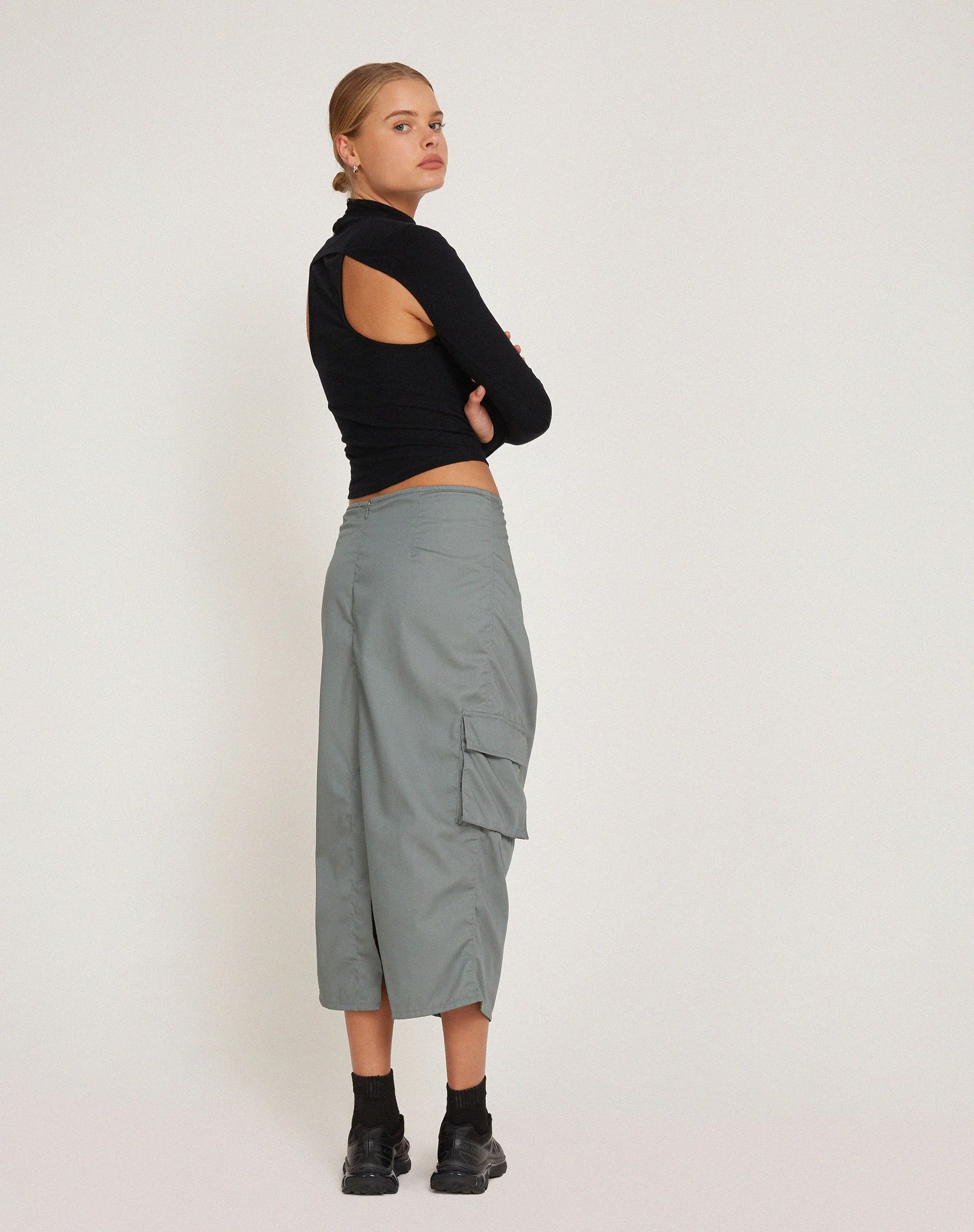 Enore Midi Skirt in Stone Blue - Image 3