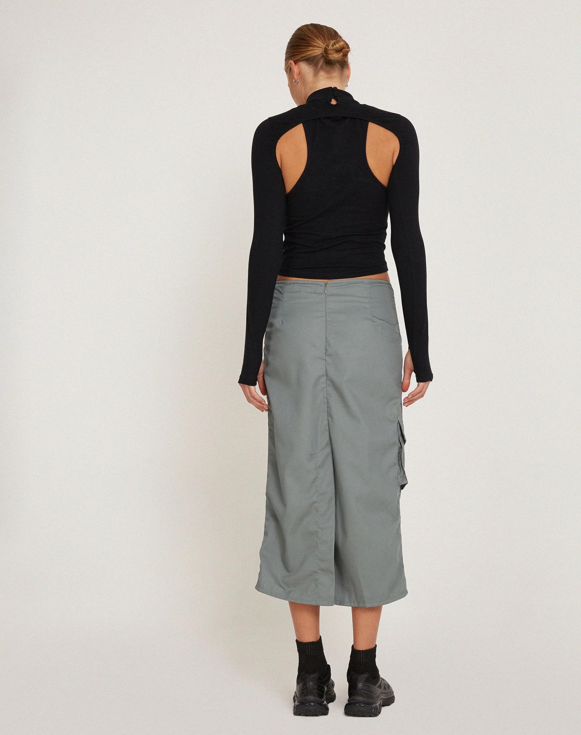 Enore Midi Skirt in Stone Blue - Image 4