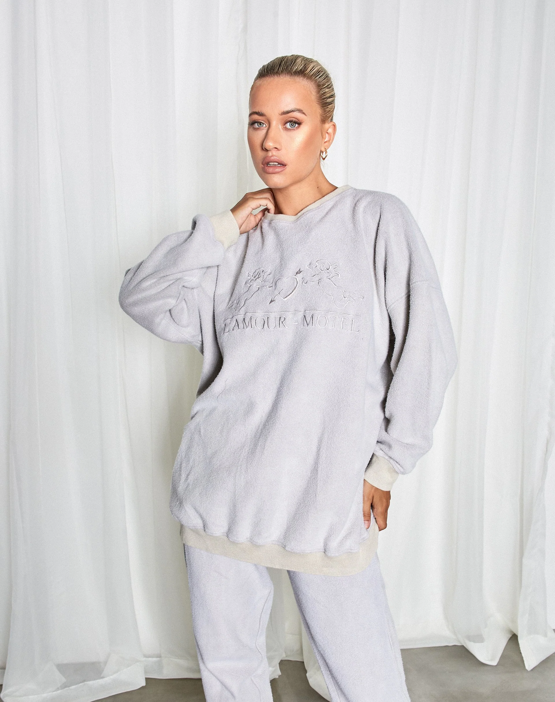 Glo Sweatshirt in Coconut Milk Cherub L'Amour Embro - Image 3