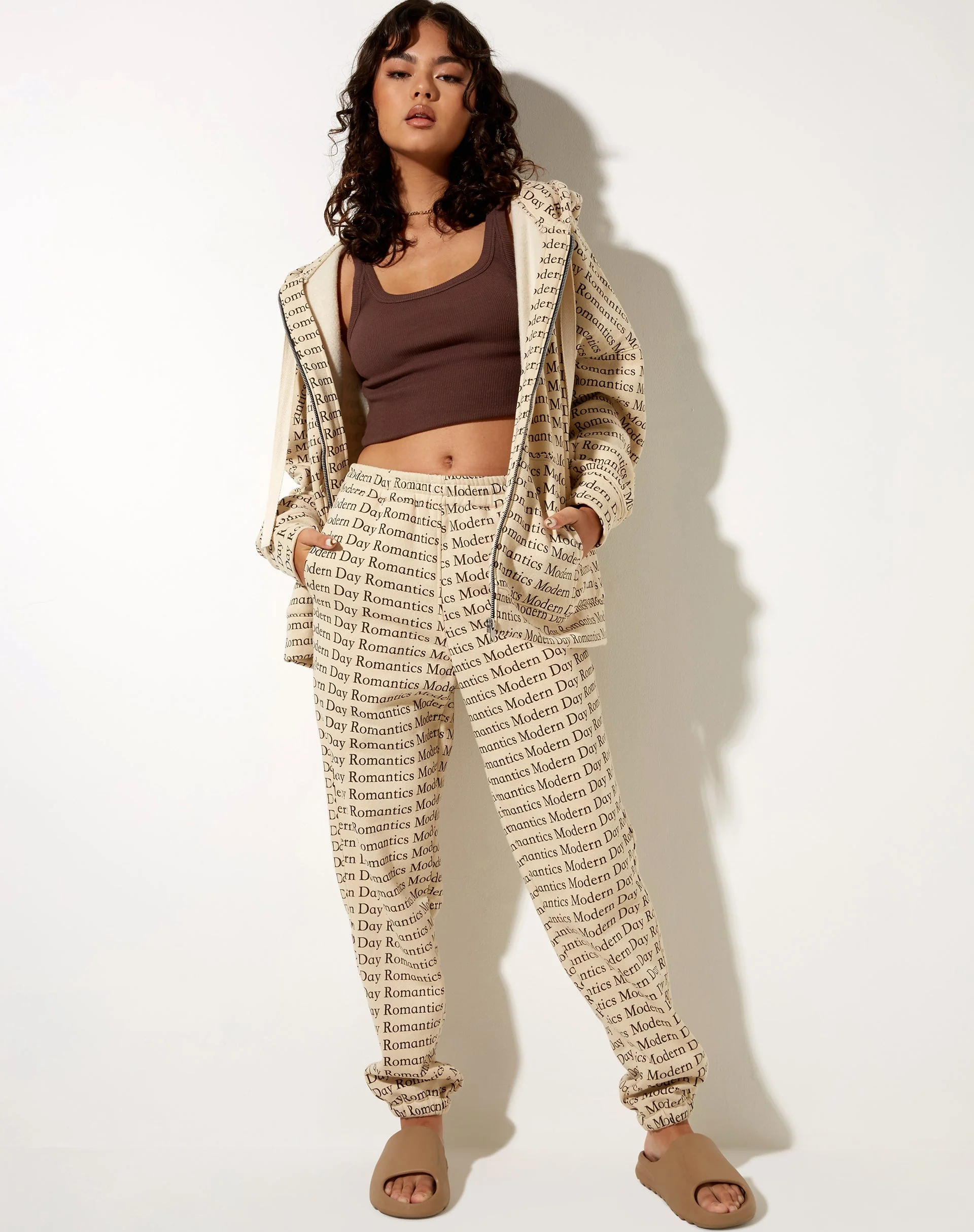 Hollack Zip Hoody in Modern Day Romantics - Image 3