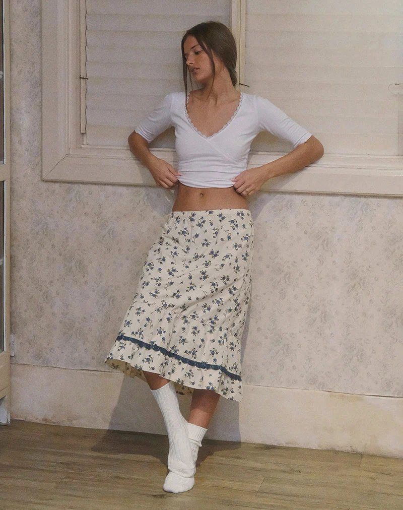 Ilaria Midi Skirt in Ditsy Leaf Rose Navy - Image 3