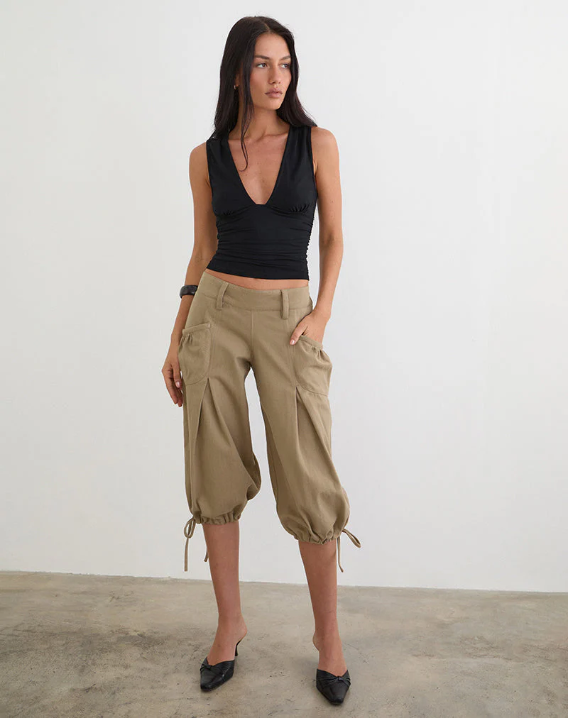 Iria Cargo Capri Trouser in Twill Khaki - Image 5