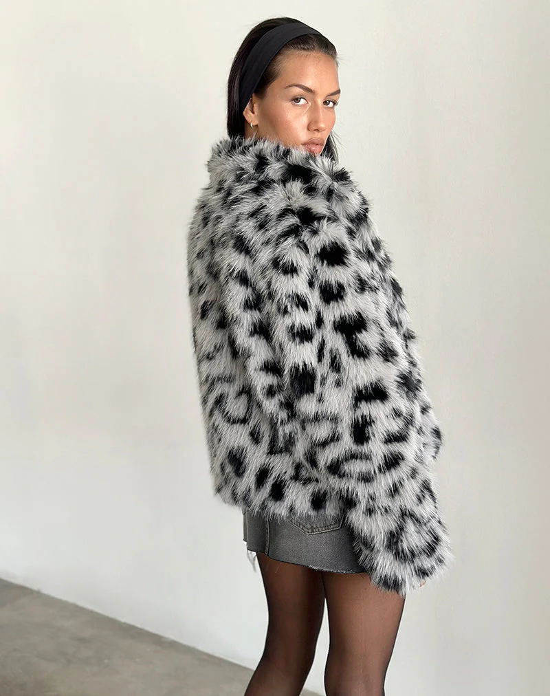 Joji Cropped Faux Fur Jacket in Grey Leopard - Image 3