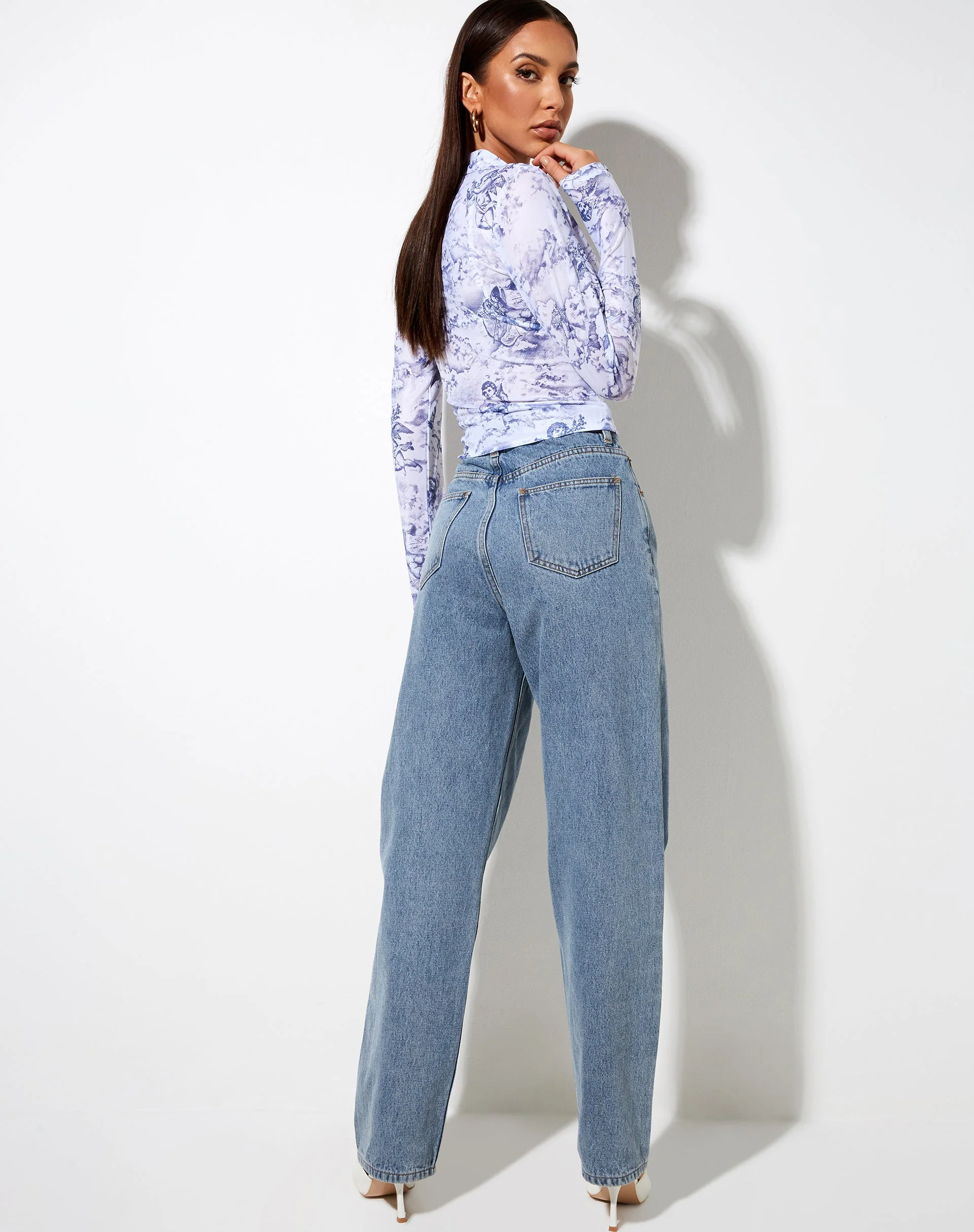 Kelly Shirt in 20's Cherub White Blue - Image 2