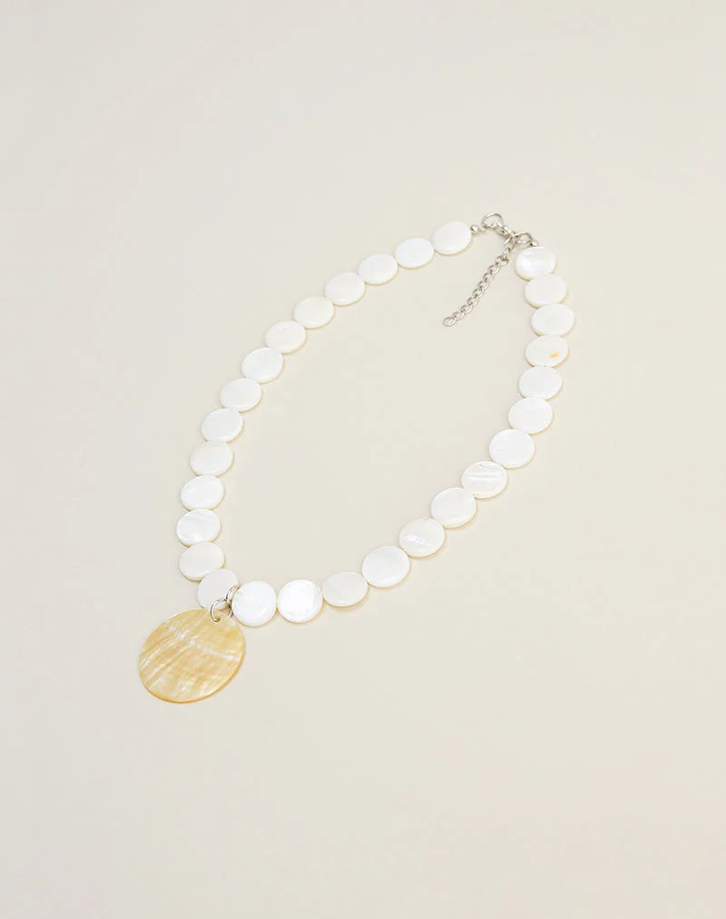 Large Circle Shell Necklace - Image 3