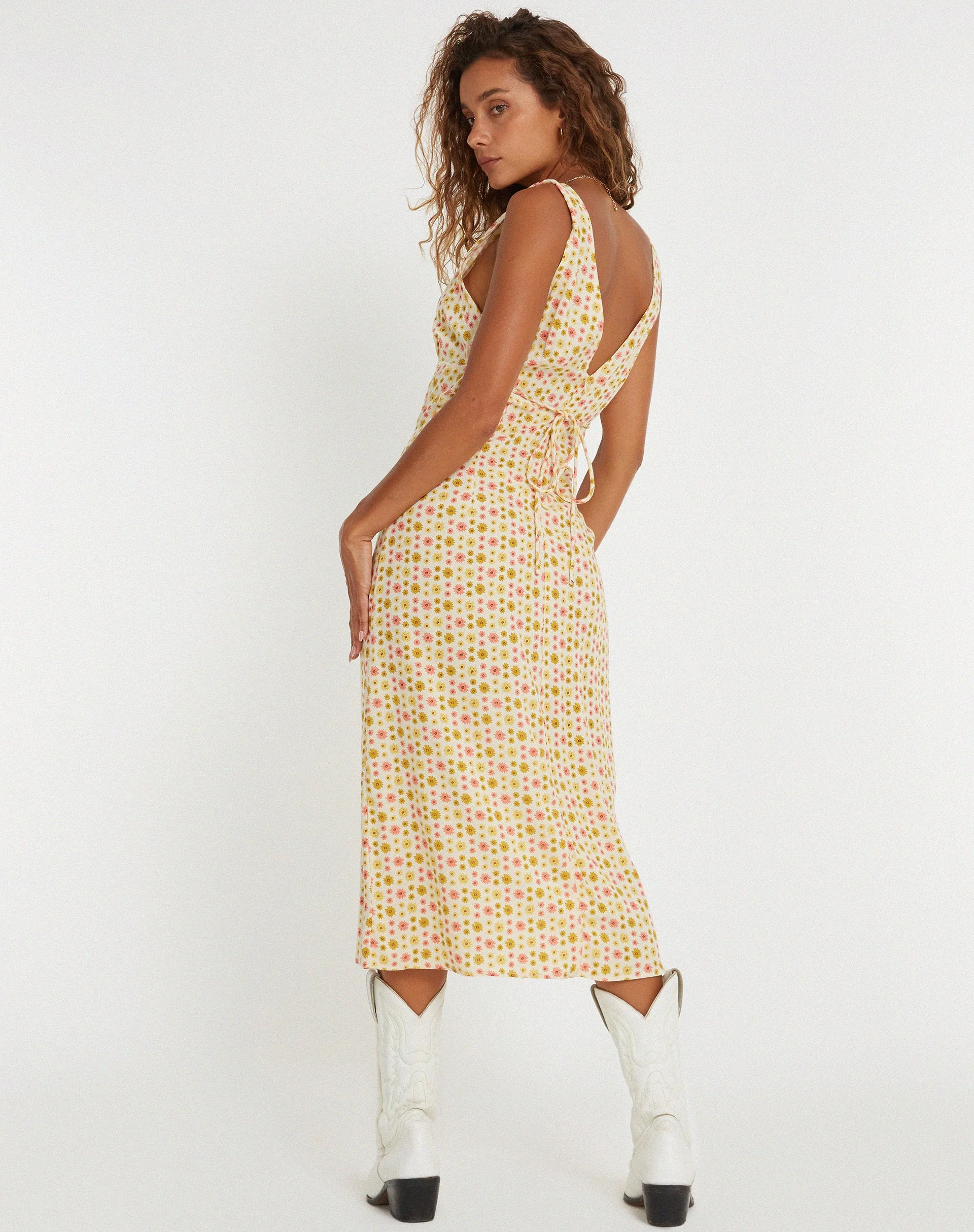 Lisheva Midi Dress in Daisy Chain Cream - Image 2
