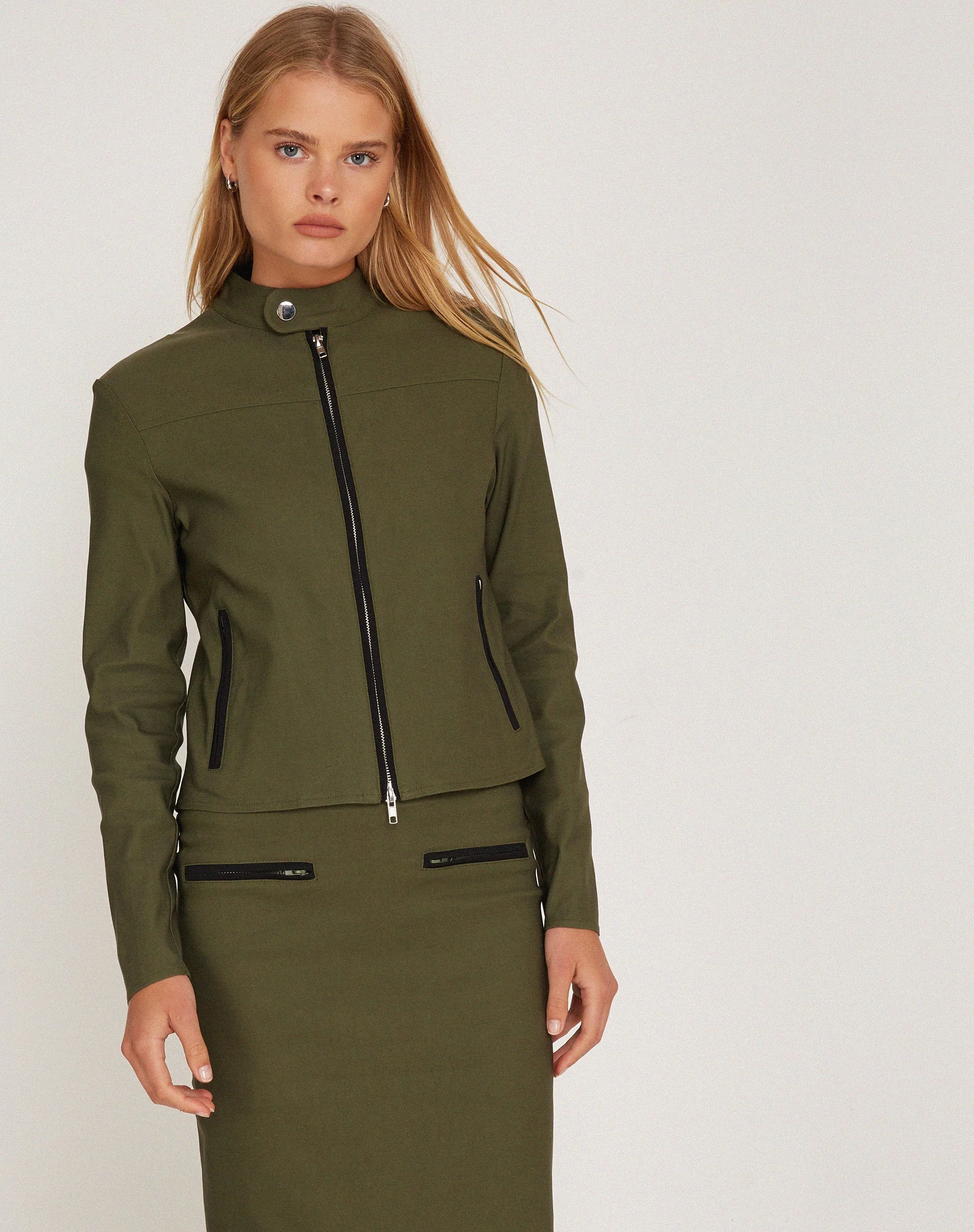Livia Jacket in Tailoring Army Green - Image 3