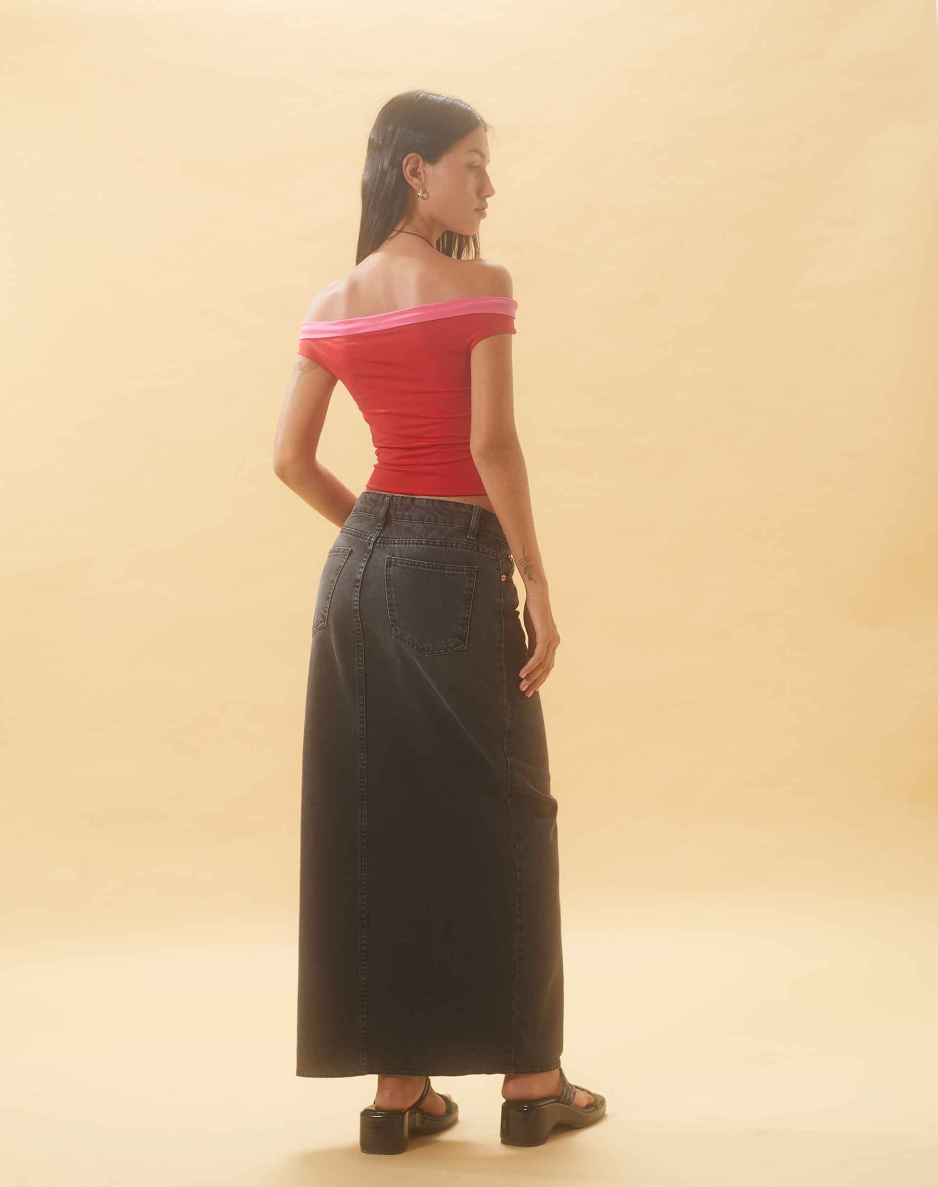 Low Rise Denim Maxi Skirt in Vintage Black - Image 7