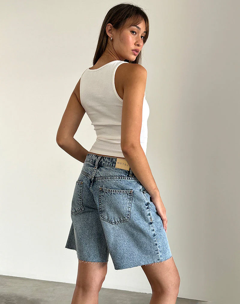 Low Rise Roomy Shorts in Vintage Blue Wash - Image 4