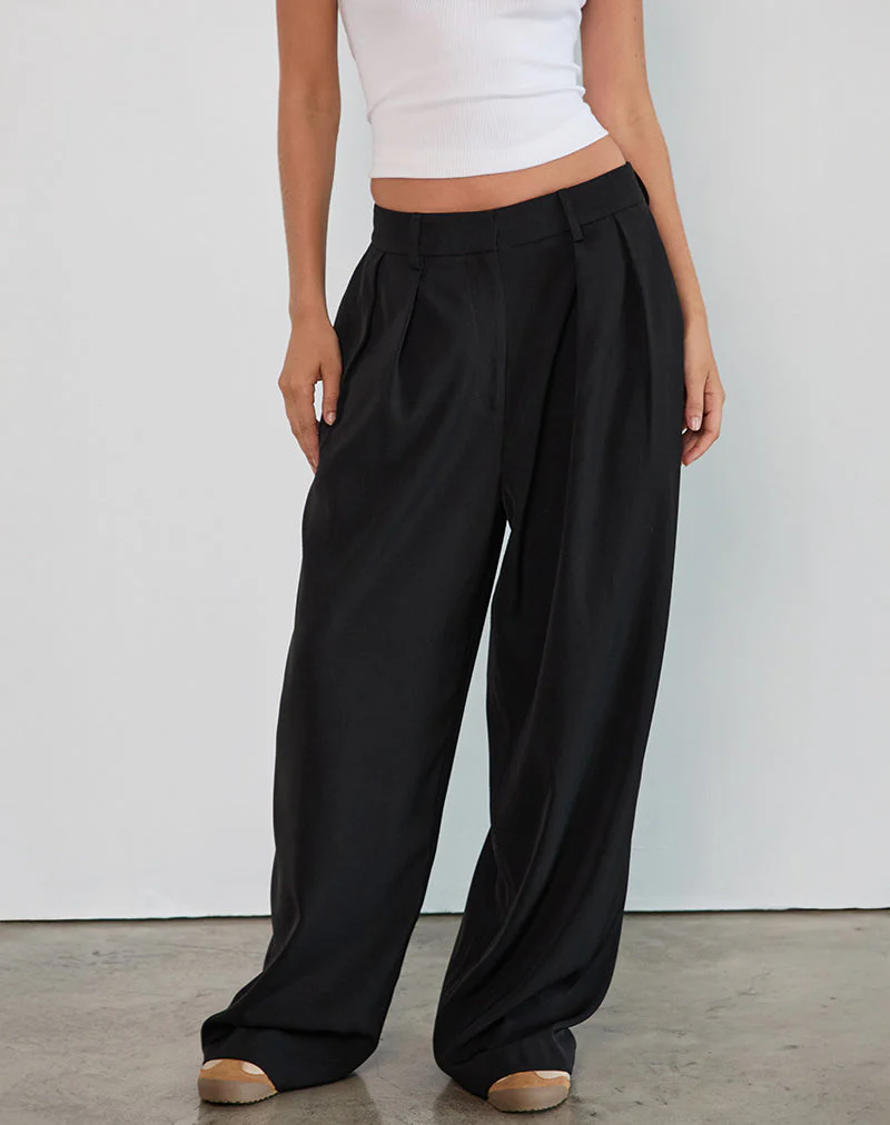 Nala Pleated Trouser in Tailoring Black - Image 2