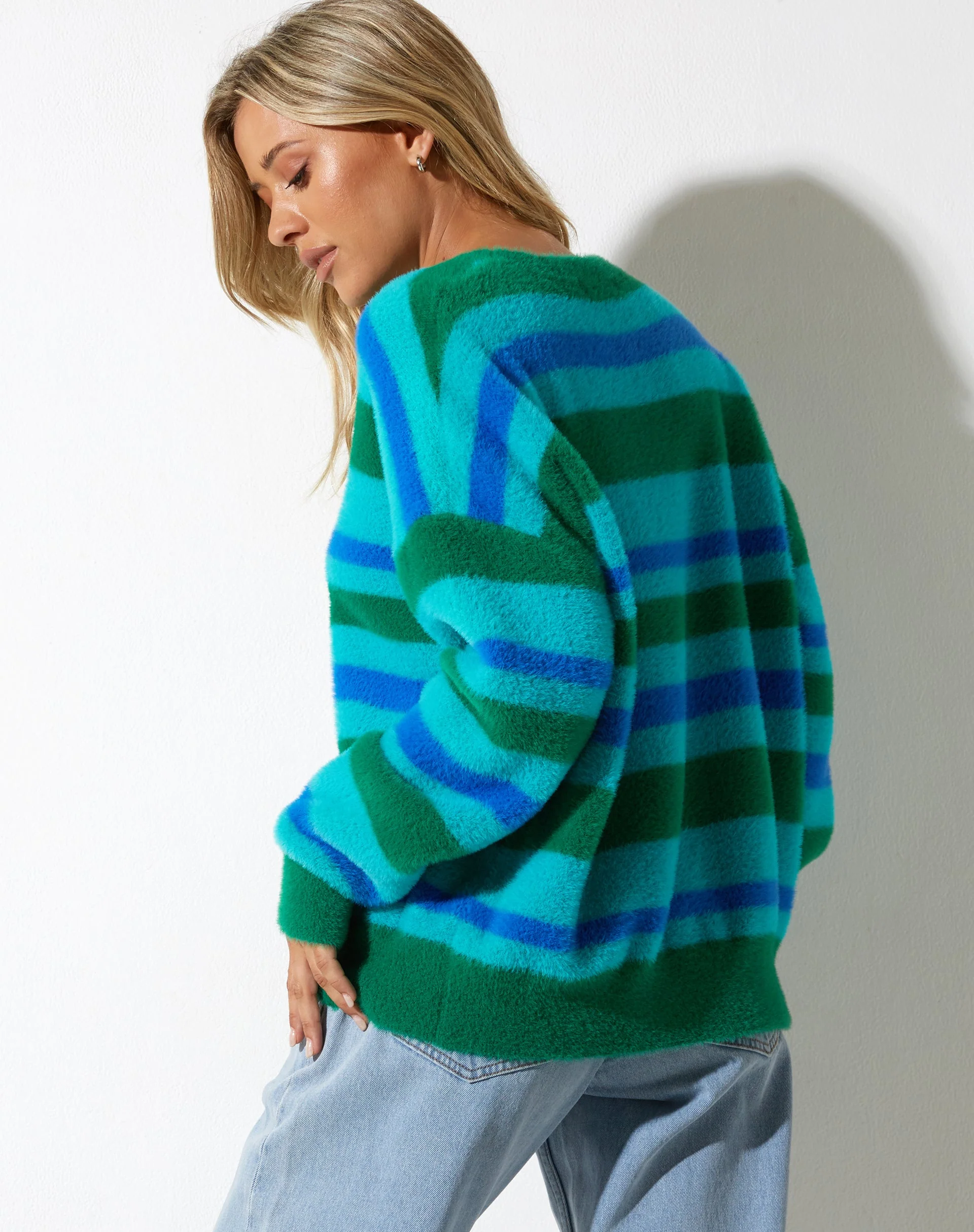 Namari Jumper in Fluffy Yarn Turquoise - Image 2