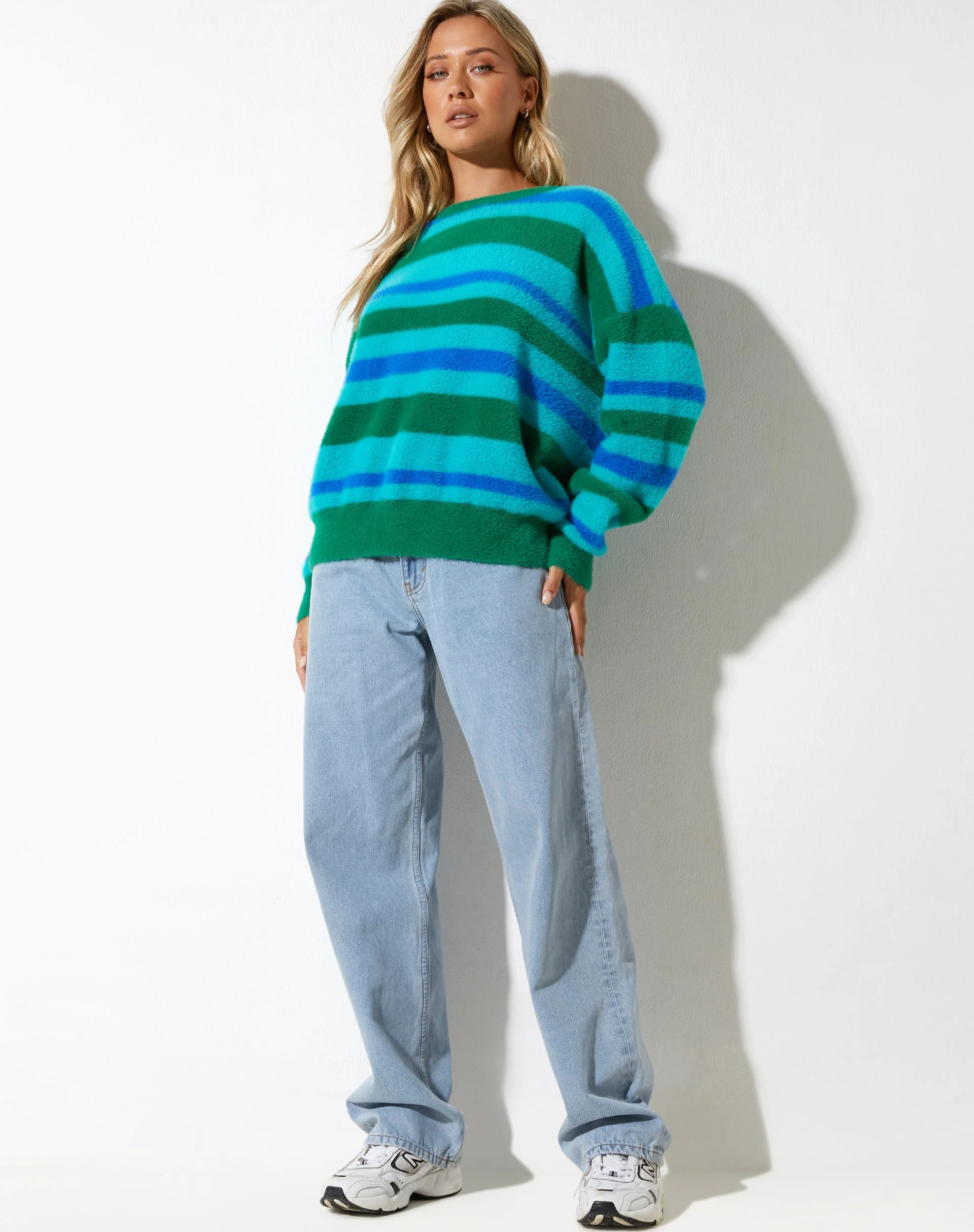 Namari Jumper in Fluffy Yarn Turquoise - Image 3