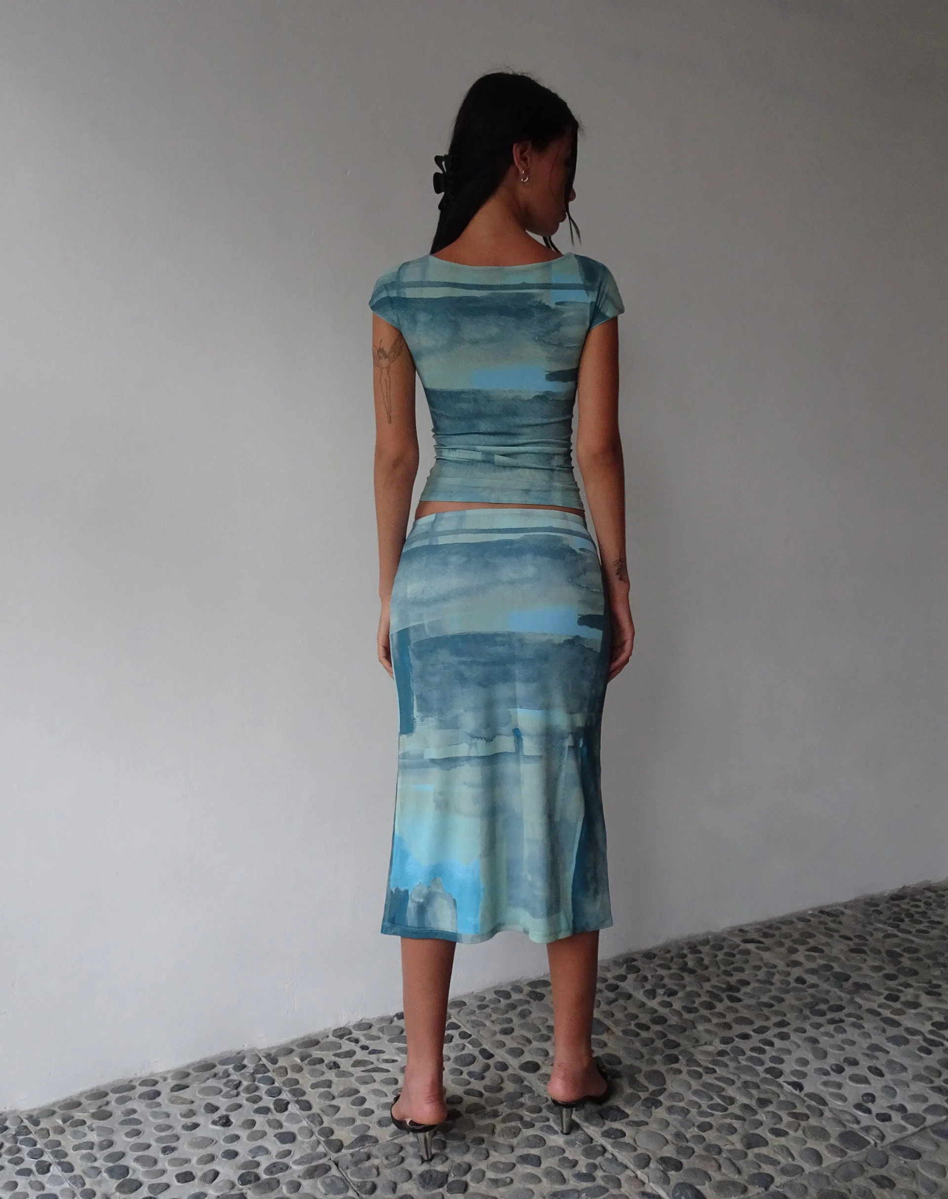 MOTEL X JACQUIE Nova Top in Mesh Green and Blue Abstract Paint Brush - Image 5