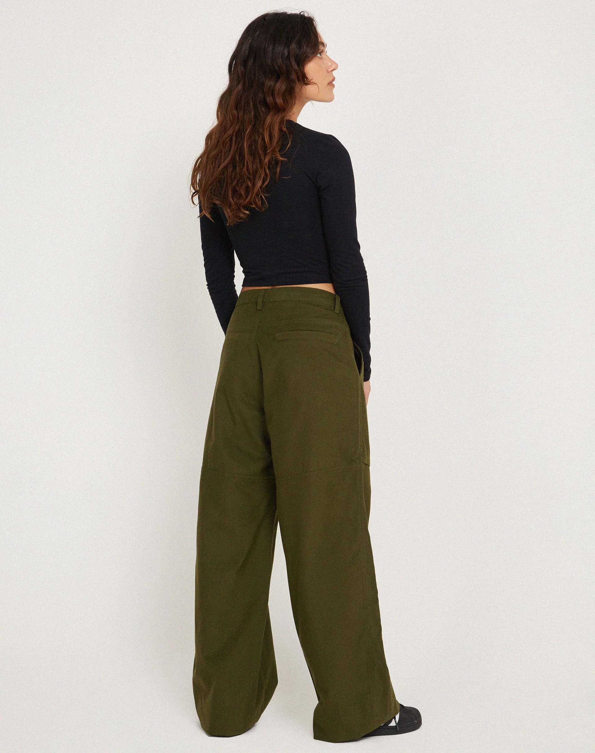 Phalia Wide Leg Cargo Trouser in Dark Olive - Image 4
