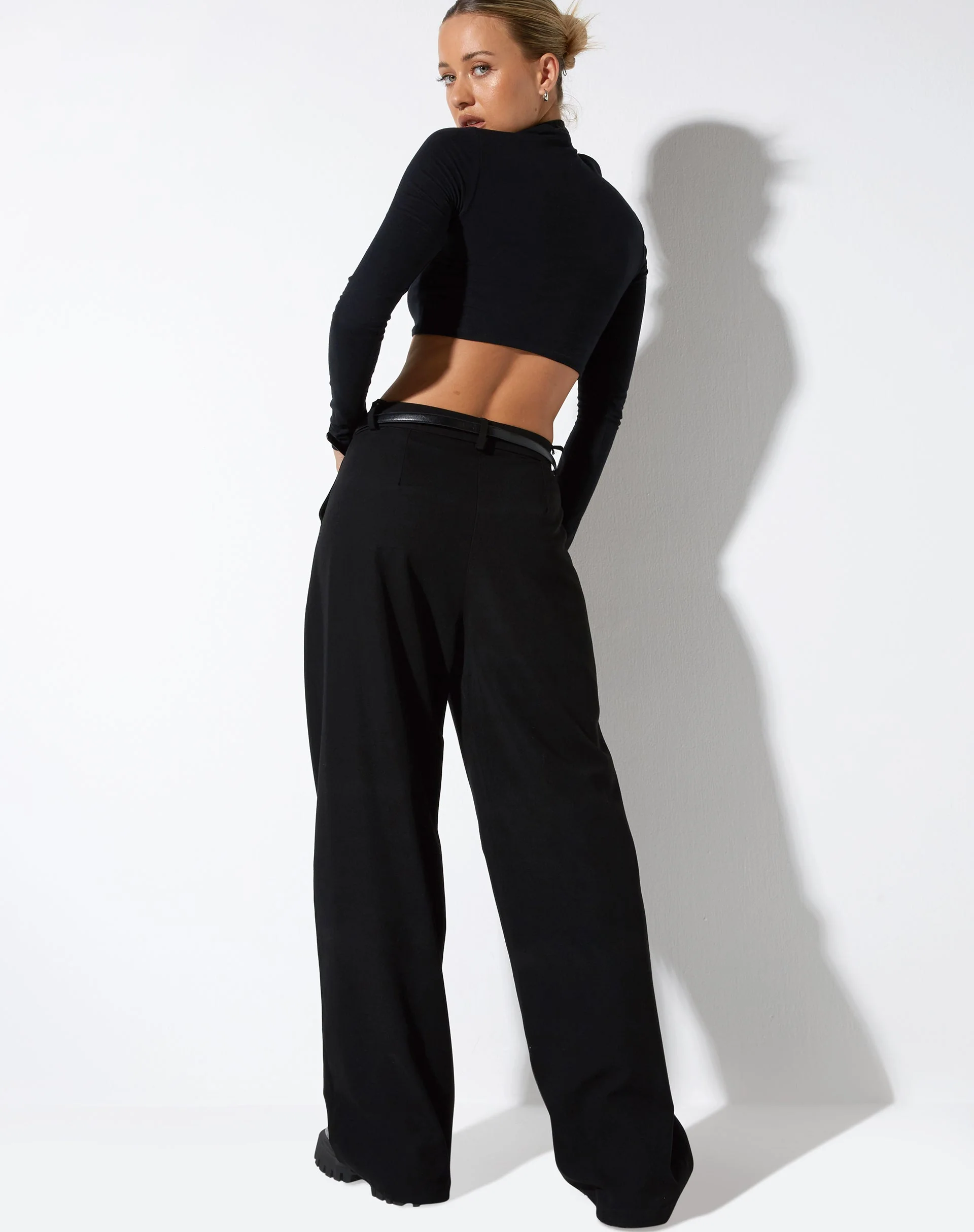 Ribus Crop Top in Black - Image 6