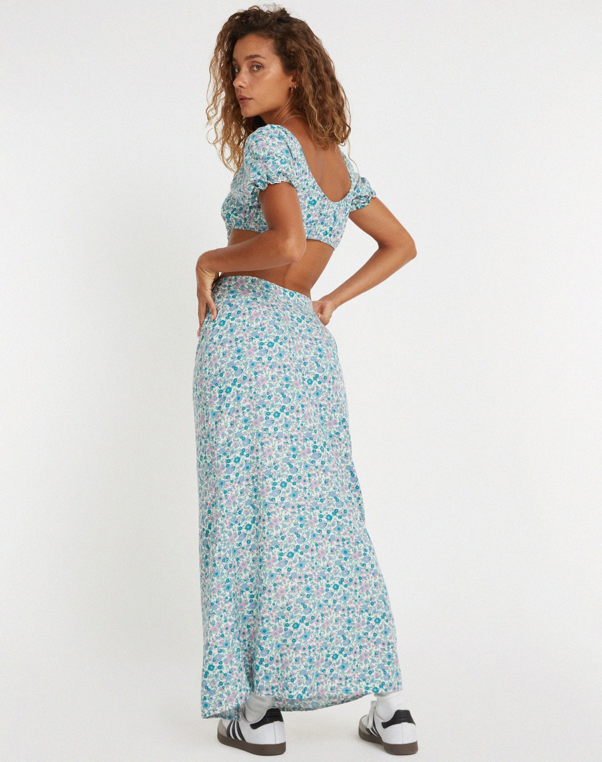 Rima Midi Skirt in Flower Power Blue - Image 4