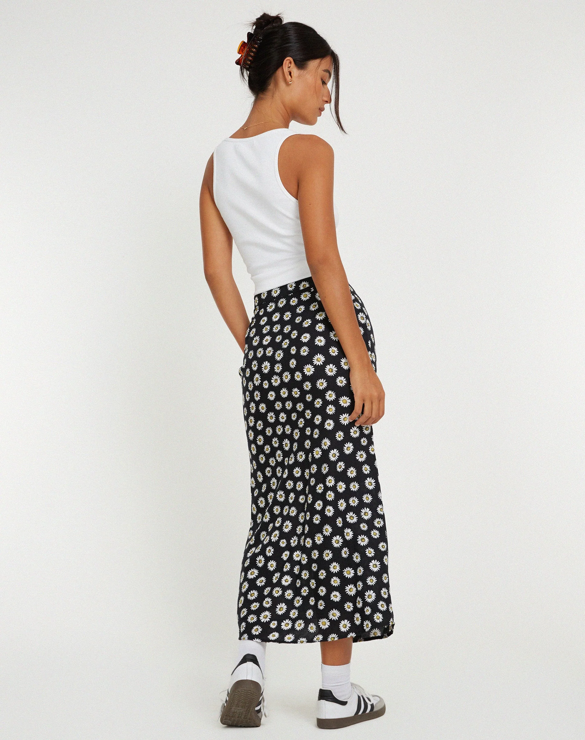 Rima Midi Skirt in Grunge Daisy Black - Image 2