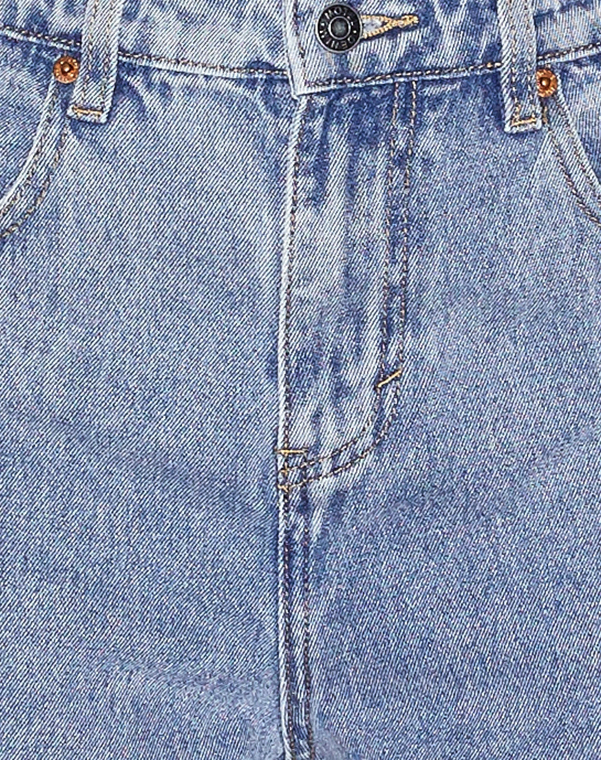 Rips Parallel Jean in Light Wash - Image 6