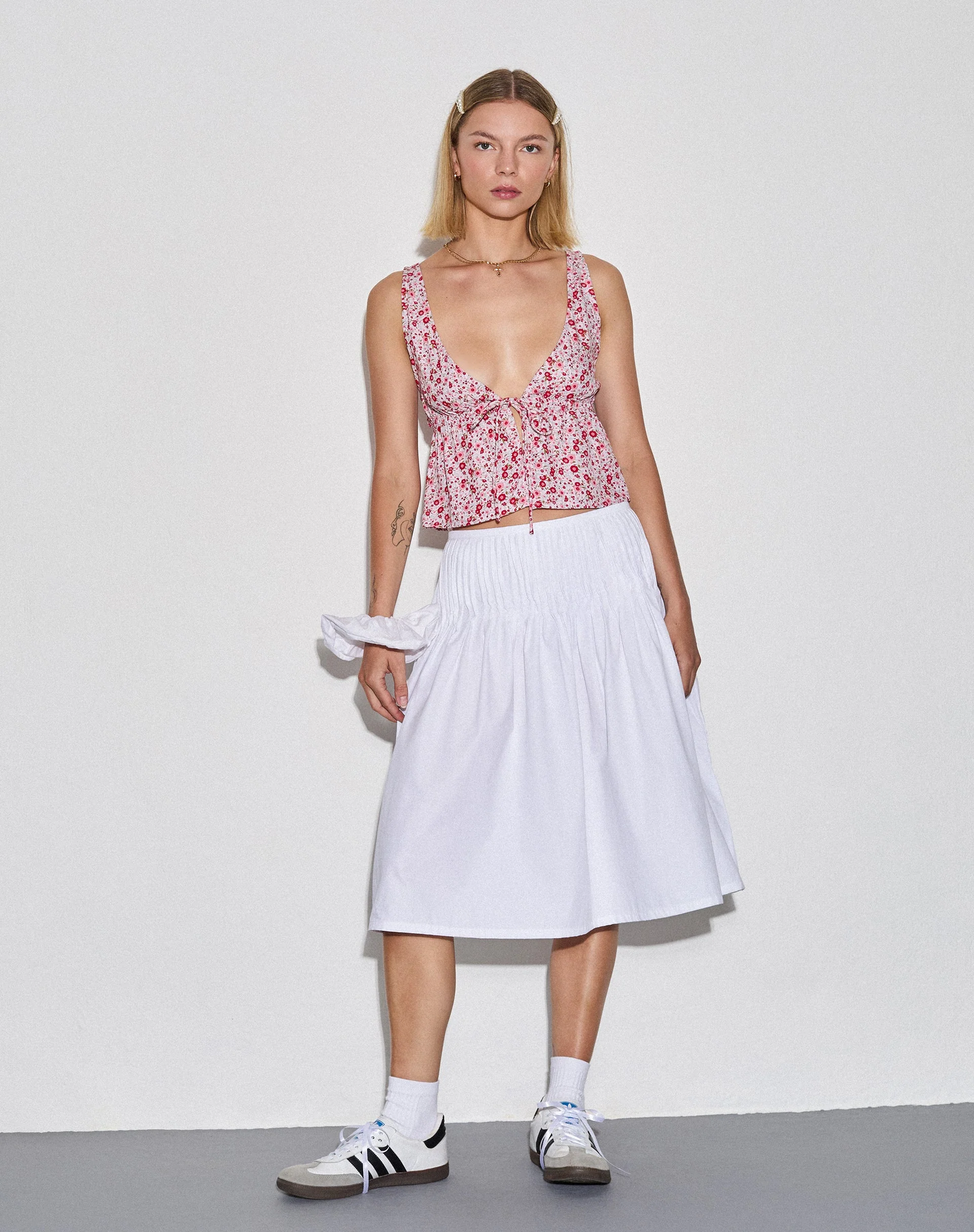 Rolia Tie Front Top in Ditsy Floral Blush Red - Image 2