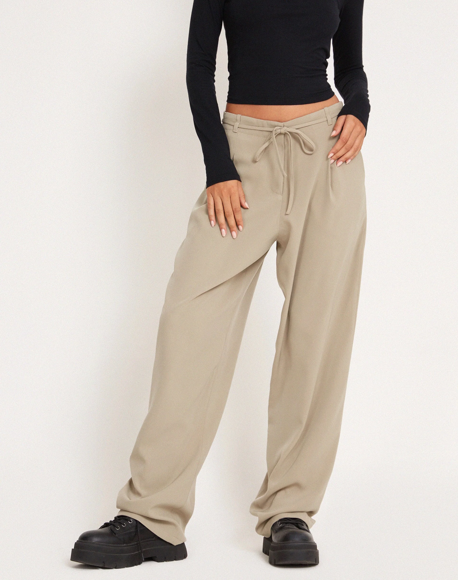 Sabria Trouser in Tailoring Taupe