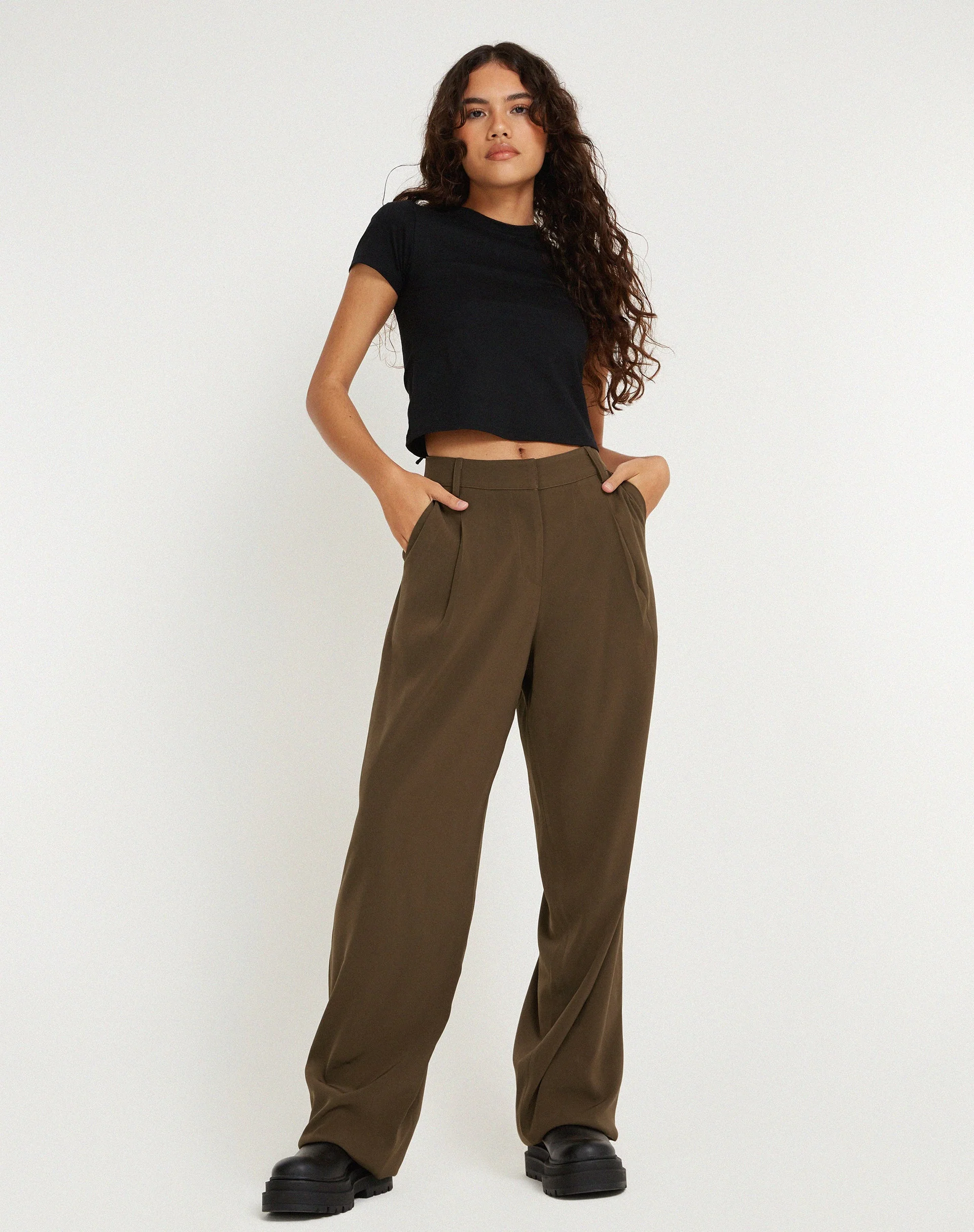 Sakaria Wide Leg Trouser in Tailoring Truffle - Image 3