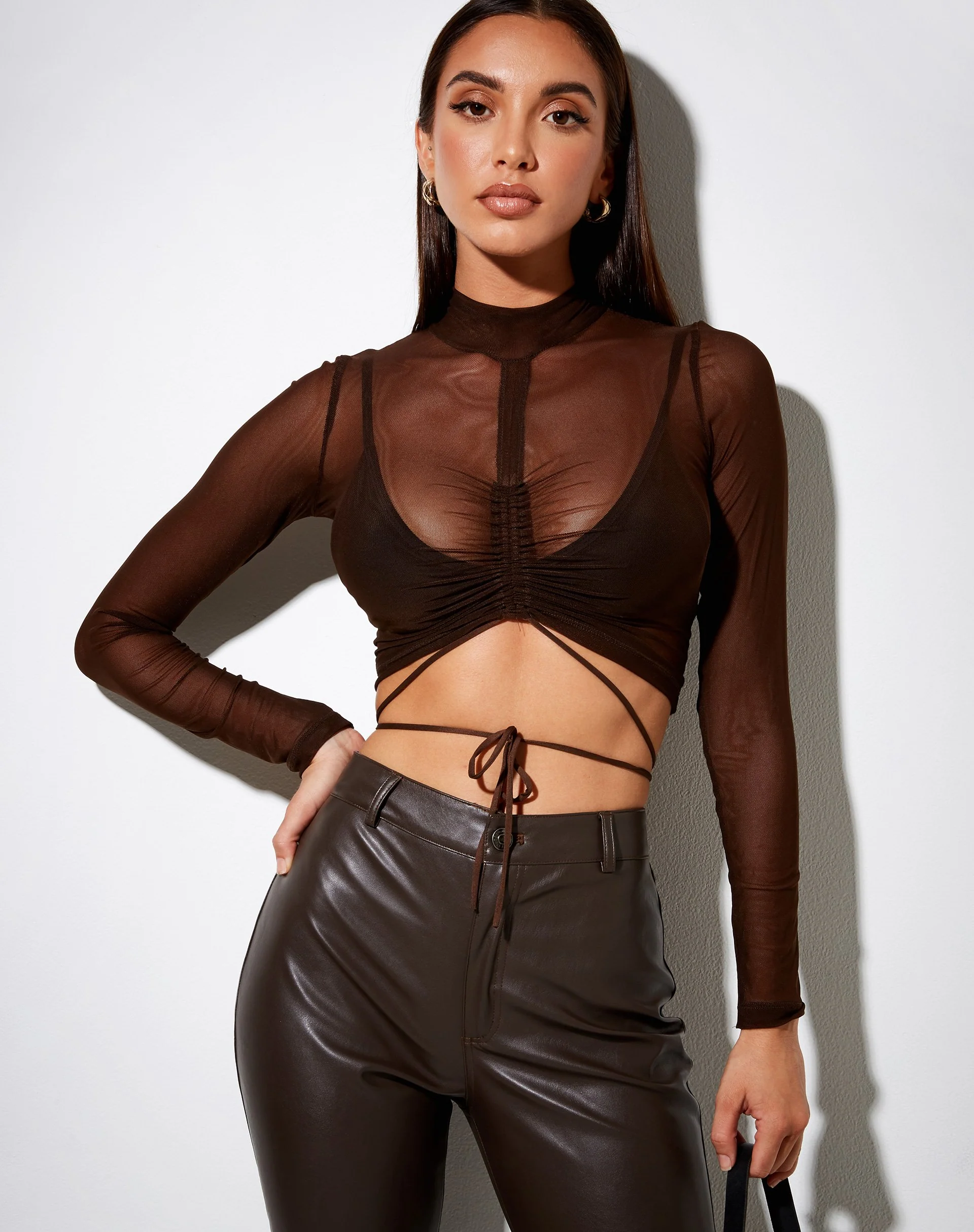 Sauja Crop Top in Mesh Chocolate - Image 10