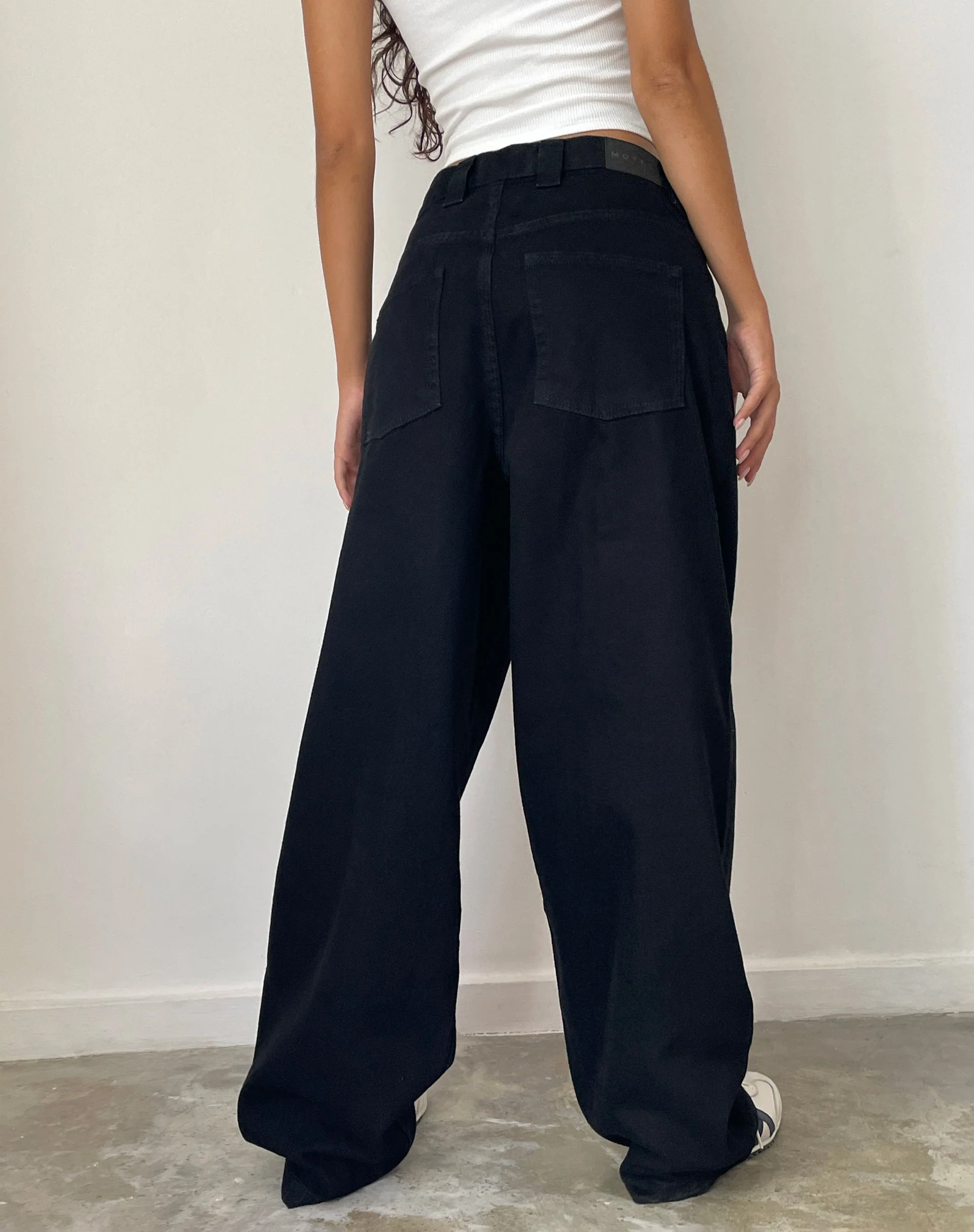 Skater Low Rise Jean in Rinse Black - Image 4