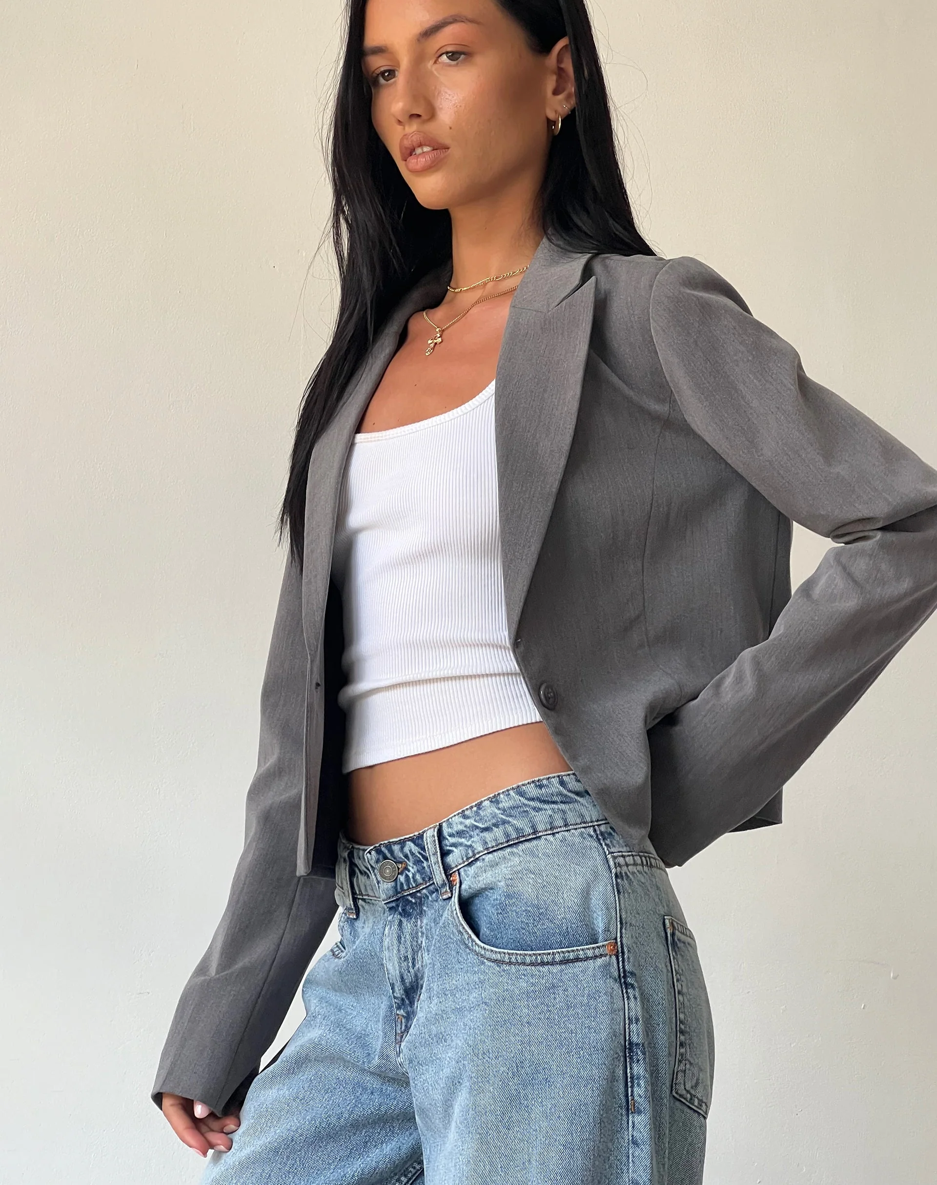 Walid Cropped Blazer in Tailoring Charcoal - Image 4