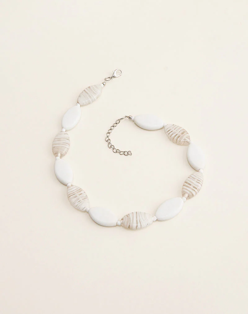 White Glass Beaded Necklace - Image 5