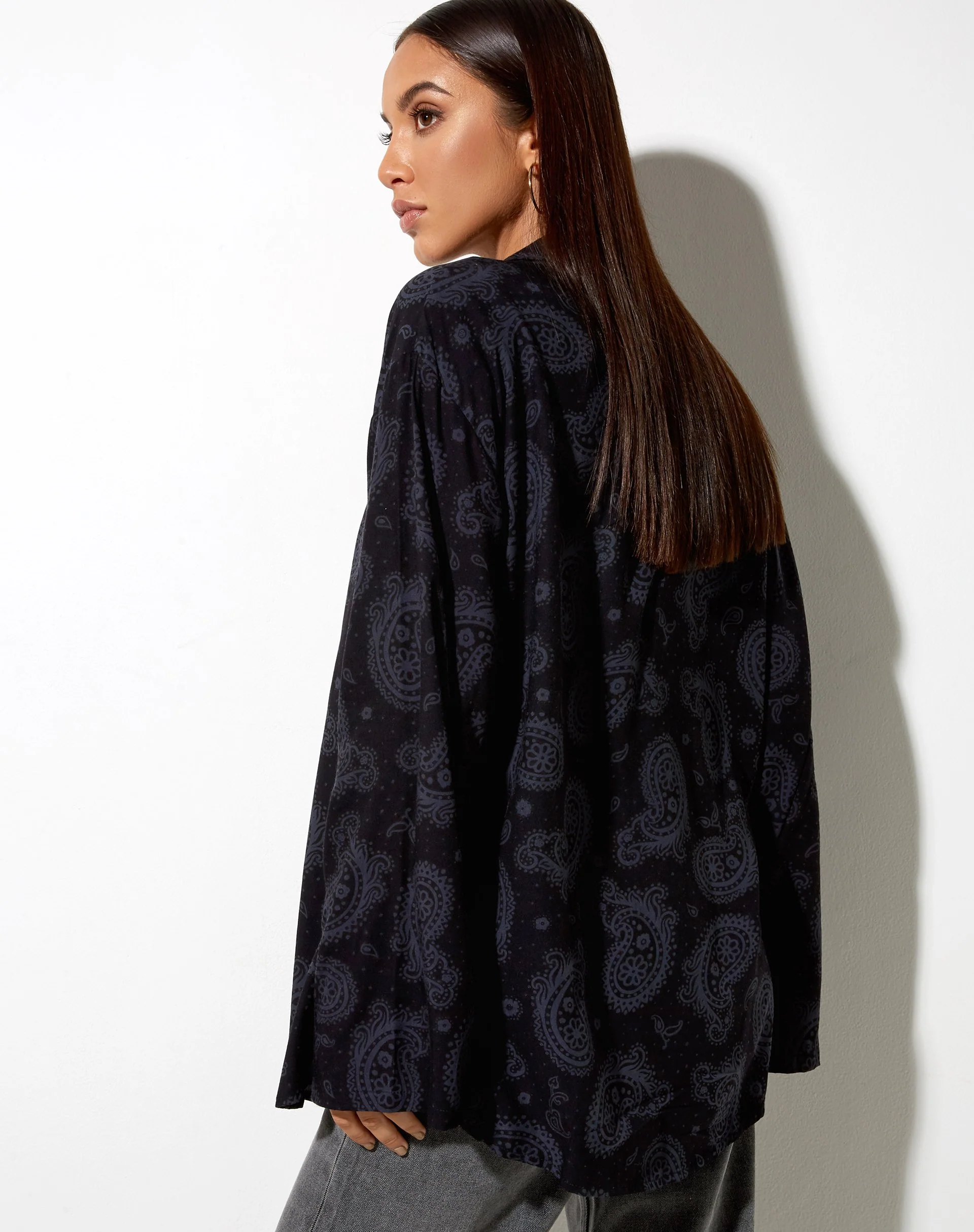 Yuya Shirt in Persian Night Black - Image 2