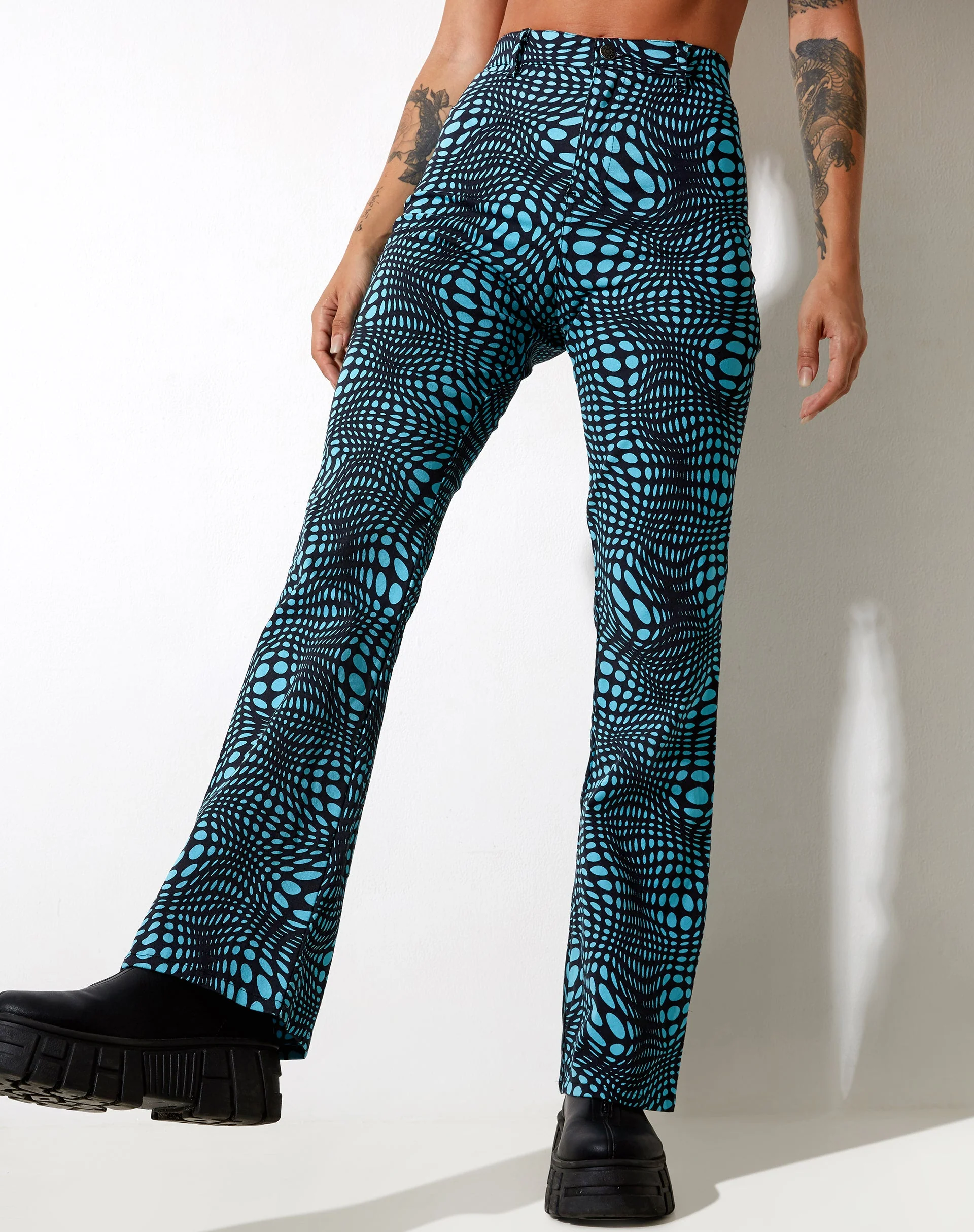 Zoven Flare Trouser in Optic Polka Blue - Image 7